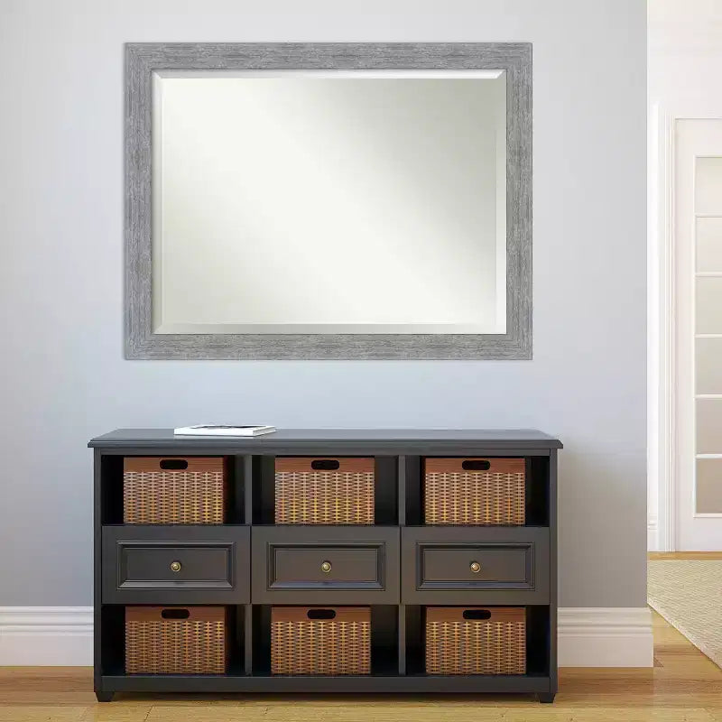 Miroir mural biseauté gris rustique 45 x 35 po avec cadre effet écorce
