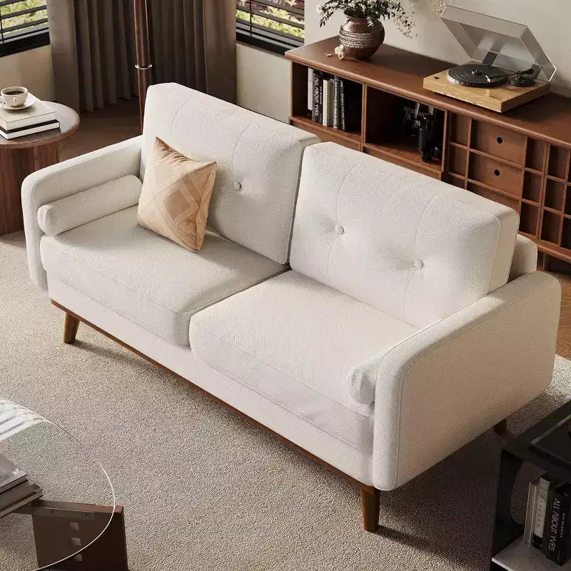 Causeuse de 65 po de style moderne du milieu du siècle avec dossier touffeté et pieds en bois