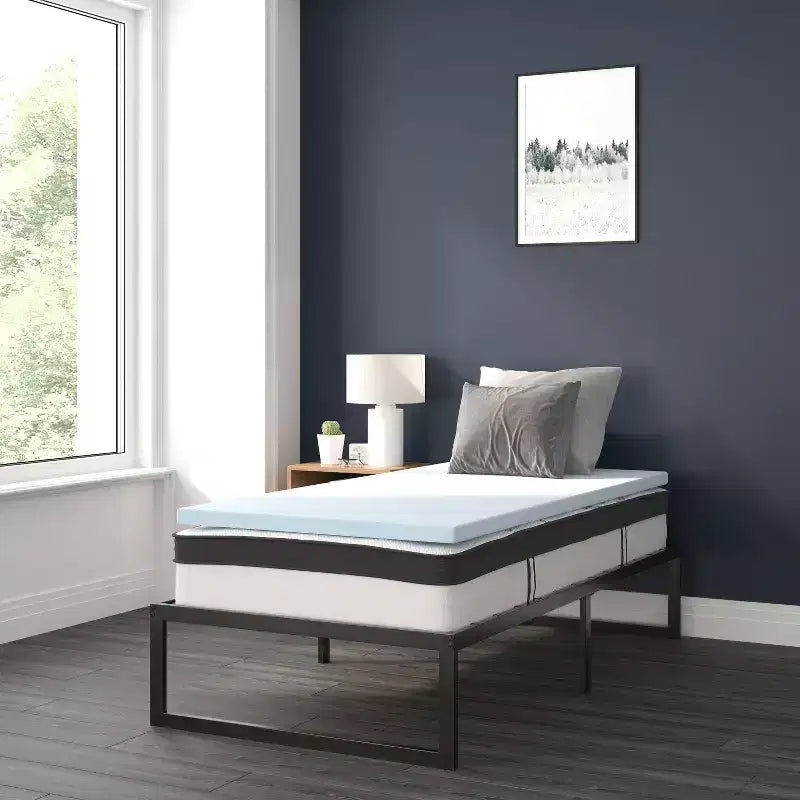 Cadre de lit plateforme en métal 14" avec matelas à ressorts ensachés 10" et surmatelas en mousse à gel rafraîchissant 2"